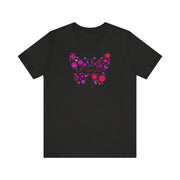 “Floral Butterfly Women Tee – Casual Summer Shirt, Butterfly Design T-Shirt, Gift for Nature Lovers, Spring Fashion Top, Oni mẹ (Mother in Urhobo)” ✅