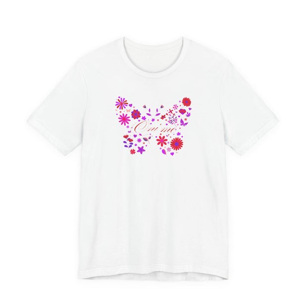 “Floral Butterfly Women Tee – Casual Summer Shirt, Butterfly Design T-Shirt, Gift for Nature Lovers, Spring Fashion Top, Oni mẹ (Mother in Urhobo)” ✅