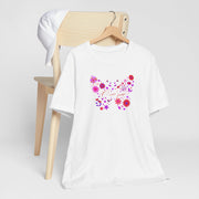 “Floral Butterfly Women Tee – Casual Summer Shirt, Butterfly Design T-Shirt, Gift for Nature Lovers, Spring Fashion Top, Oni mẹ (Mother in Urhobo)” ✅